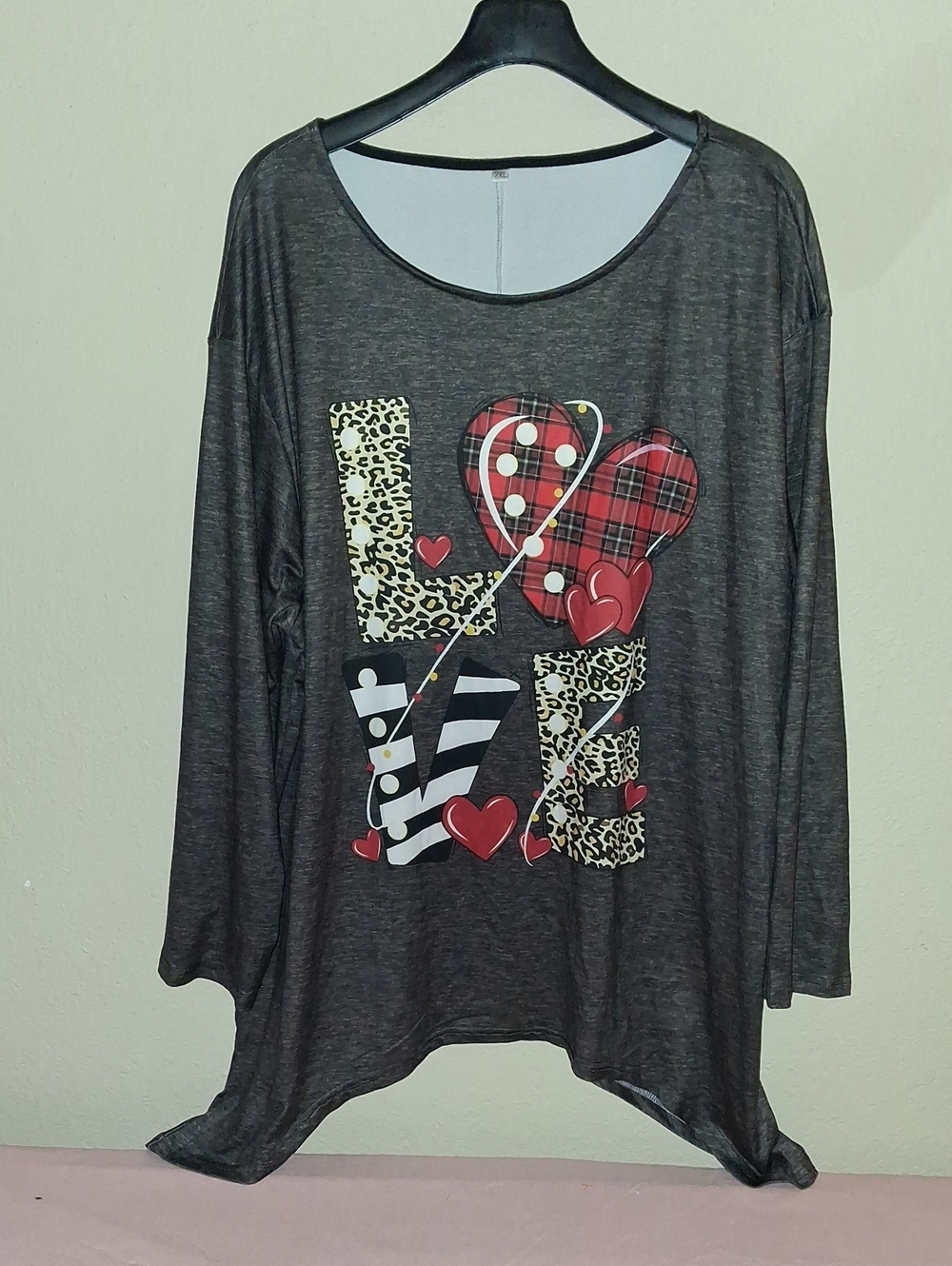 Women's 2XL Charcoal/Grey Graphic Love Theme Long Sleeve Top Flair Bottom